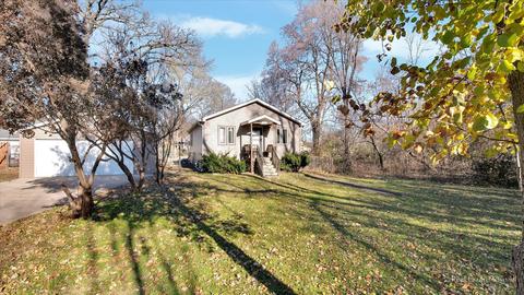 100 Filip St, Algonquin, IL 60102 photo 1