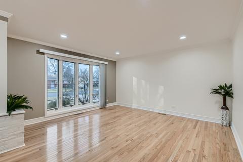 577 E Merle Ln, Wheeling, IL 60090 photo 2