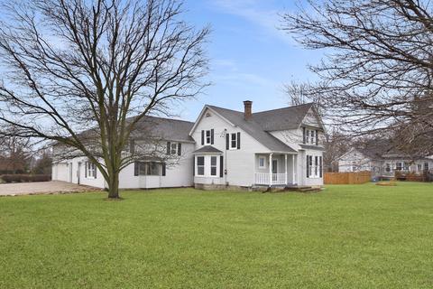 402 Sunset Dr, Chenoa, IL 61726 photo 3