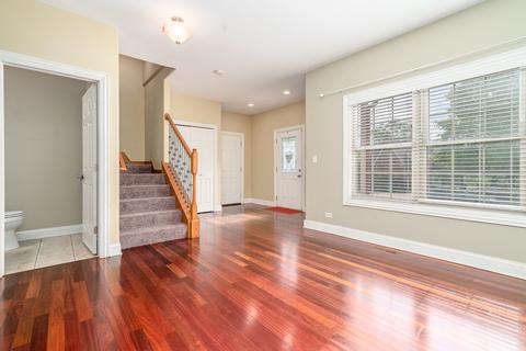 716 E 11th St, Lockport, IL 60441 photo 9