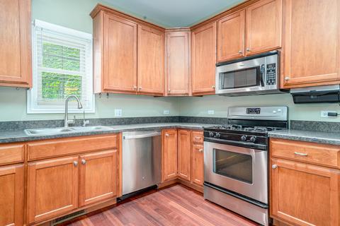 716 E 11th St, Lockport, IL 60441 photo 4