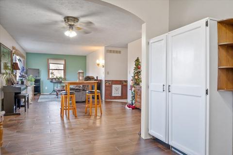 1517 Six Points Rd, Bloomington, IL 61701 photo 3