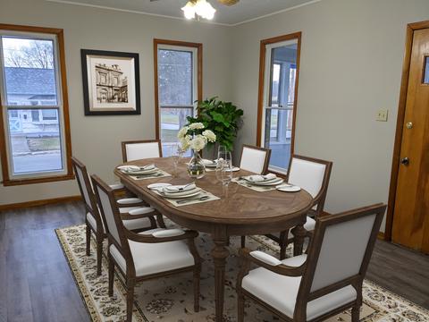944 Empire St, Freeport, IL 61032 photo 9