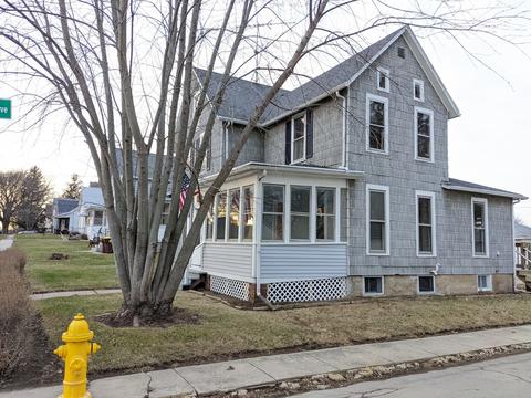 944 Empire St, Freeport, IL 61032 photo 17