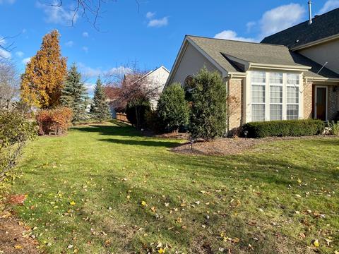 920 Adderly Ln, Gurnee, IL 60031 photo 4