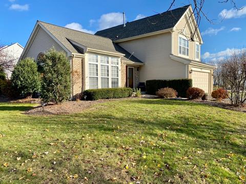 920 Adderly Ln, Gurnee, IL 60031 photo 3
