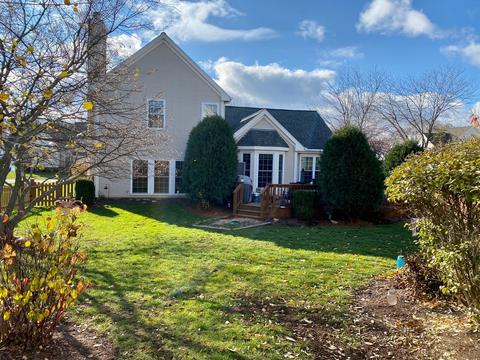 920 Adderly Ln, Gurnee, IL 60031 photo 5
