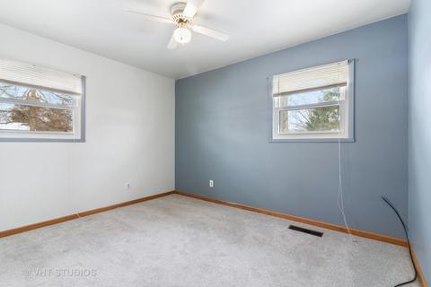 1202 Clover Ln, Mchenry, IL 60051 photo 10