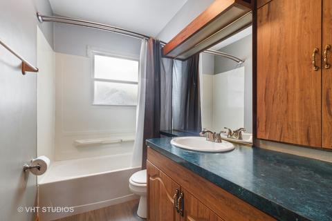 1202 Clover Ln, Mchenry, IL 60051 photo 12