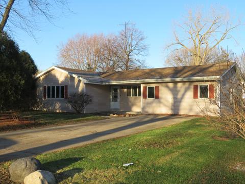 1320 Mabel Ct, Morris, IL 60450 photo 2