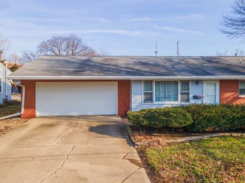 204 S Adelaide St, Normal, IL 61761 photo 2
