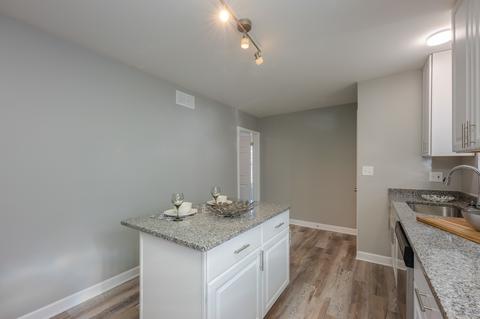 544 E 86th Pl, Chicago, IL 60619 photo 5