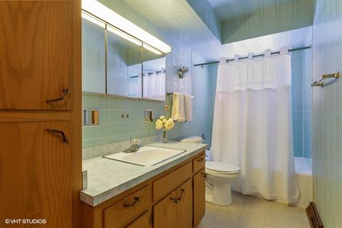 284 Scott St, Wheeling, IL 60090 photo 8