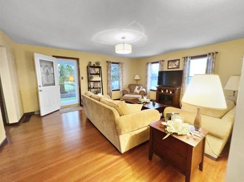 929 E 2300 North Rd, Danforth, IL 60930 photo 3