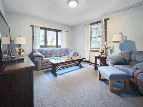 929 E 2300 North Rd, Danforth, IL 60930 photo 4