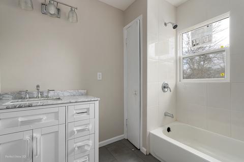 4 S Commonwealth Ave, Aurora, IL 60506 photo 30