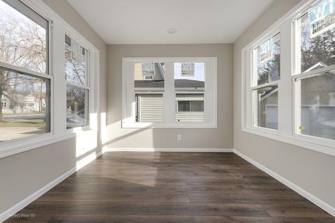 4 S Commonwealth Ave, Aurora, IL 60506 photo 12