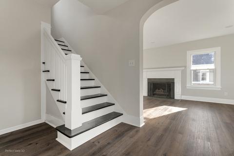 4 S Commonwealth Ave, Aurora, IL 60506 photo 5