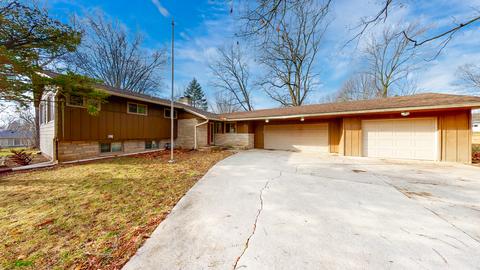 9 Reynolds Ct, Normal, IL 61761 photo 2