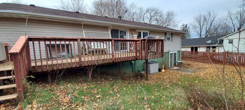 667 Shimer Dr, Freeport, IL 61032 photo 2