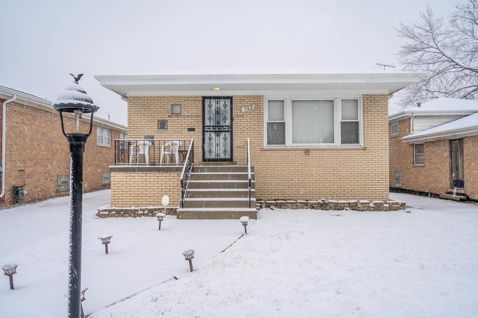 502 Manistee Ave, Calumet City, IL 60409 24 Photos MLS 11295886