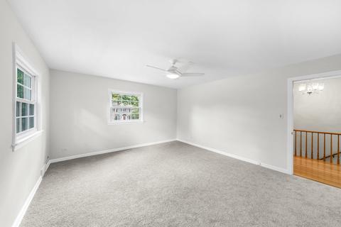25 Logan Ter, Golf, IL 60029 photo 16