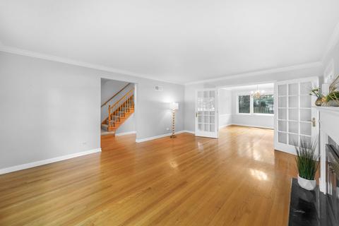 25 Logan Ter, Golf, IL 60029 photo 4