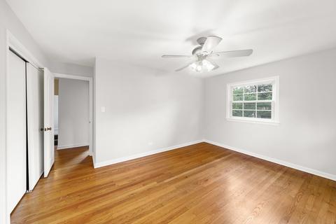 25 Logan Ter, Golf, IL 60029 photo 19