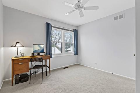 1045 Wheaton Oaks Dr, Wheaton, IL 60187 photo 12