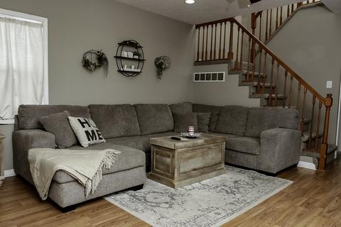 301 E Jefferson St, El Paso, IL 61738 photo 3