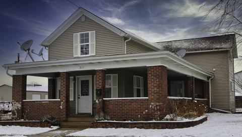 301 E Jefferson St, El Paso, IL 61738 photo 1