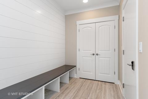 730 E Hillside Rd, Naperville, IL 60540 photo 9
