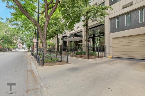 30 E Division St #7E, Chicago, IL 60610 photo 3