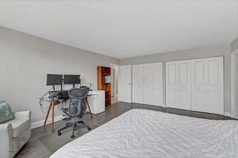 30 E Division St #7E, Chicago, IL 60610 photo 22