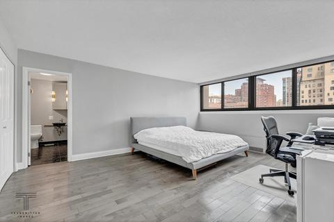 30 E Division St #7E, Chicago, IL 60610 photo 20