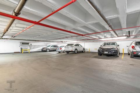 30 E Division St #7E, Chicago, IL 60610 photo 26
