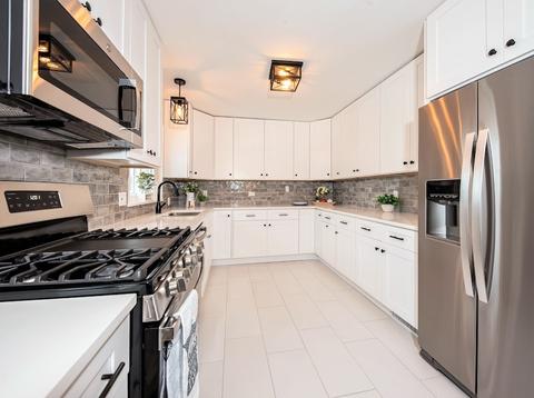 795 Evanston St, Hoffman Estates, IL 60169 photo 8