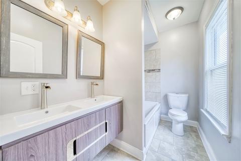 2610 E 76th St, Chicago, IL 60649 photo 19
