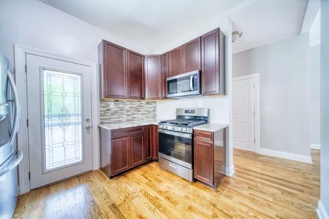 2610 E 76th St, Chicago, IL 60649 photo 8