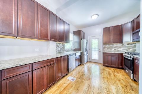 2610 E 76th St, Chicago, IL 60649 photo 6