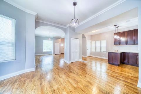 2610 E 76th St, Chicago, IL 60649 photo 4