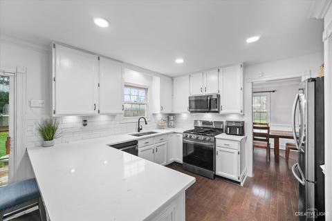 2622 Boxwood Dr, Elgin, IL 60124 photo 5