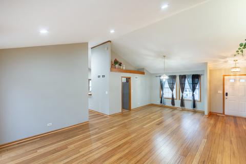 1470 Kent Ln, Elgin, IL 60120 photo 10