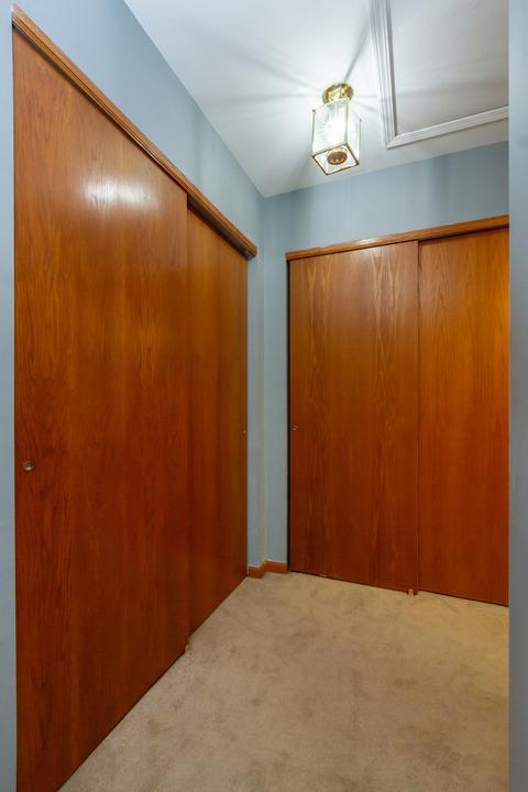 1470 Kent Ln, Elgin, IL 60120 photo 17