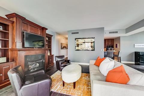 21 E Huron St #1906, Chicago, IL 60611 photo 3