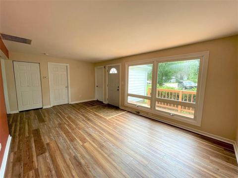 310 Park Ln, Ingleside, IL 60041 photo 5