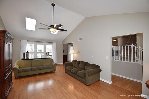 409 W Maple Ave, Elburn, IL 60119 photo 10