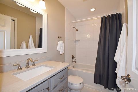409 W Maple Ave, Elburn, IL 60119 photo 28