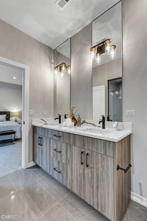 4917 S Champlain Ave, Chicago, IL 60615 photo 22