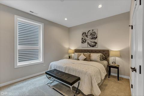4917 S Champlain Ave, Chicago, IL 60615 photo 16